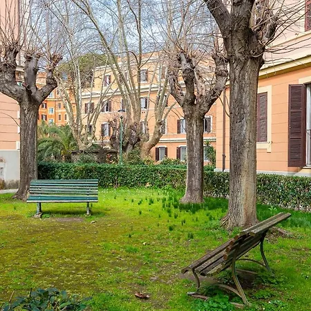 Auditorium Elegant Flat In The Park Lägenhet