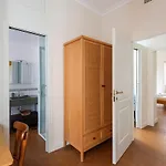 Auditorium Elegant Flat In The Park Apartment