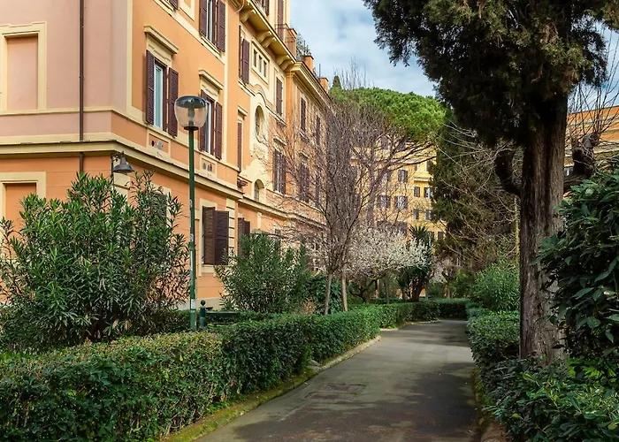 Auditorium Elegant Flat In The Park *